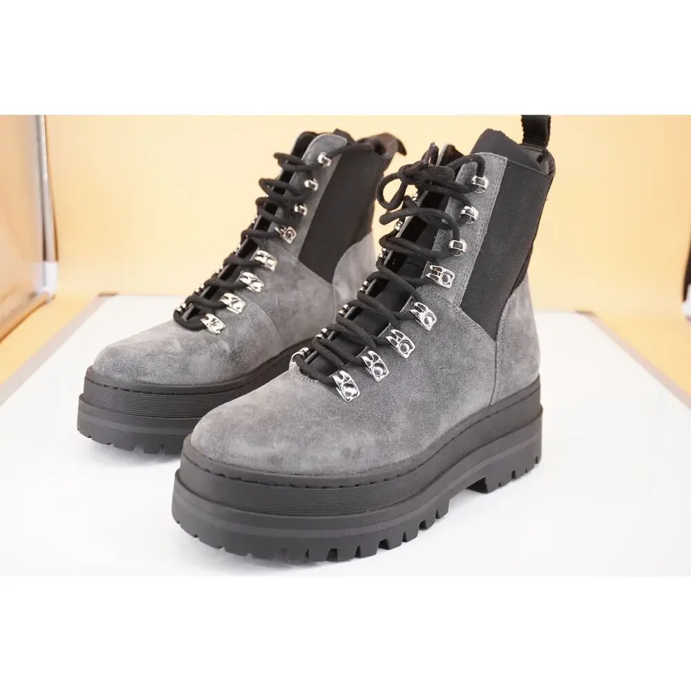 Marc Fisher Plune Lace-Up Lug Sole Bootiet SZ 8.5 biker Lugg Grey Suede $250